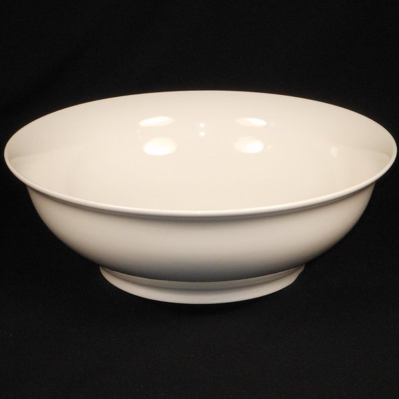 Vegetable Serving Bowl. Maxwell Williams, white basics - Picture 2 of 5